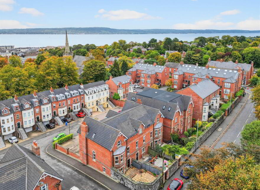 26 Demesne Gate, Holywood, BT18 9FR
