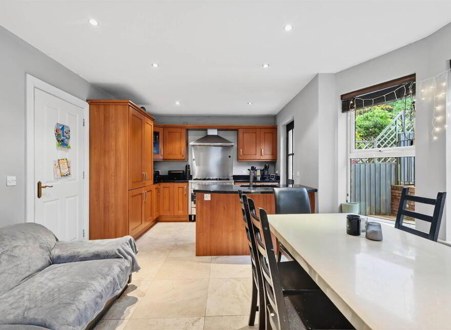 26 Demesne Gate, Holywood, BT18 9FR