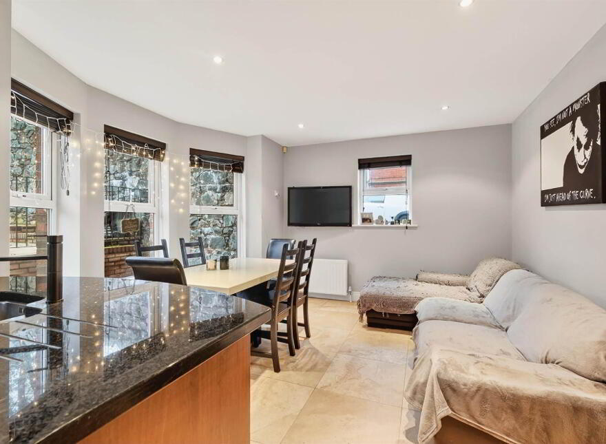 26 Demesne Gate, Holywood, BT18 9FR