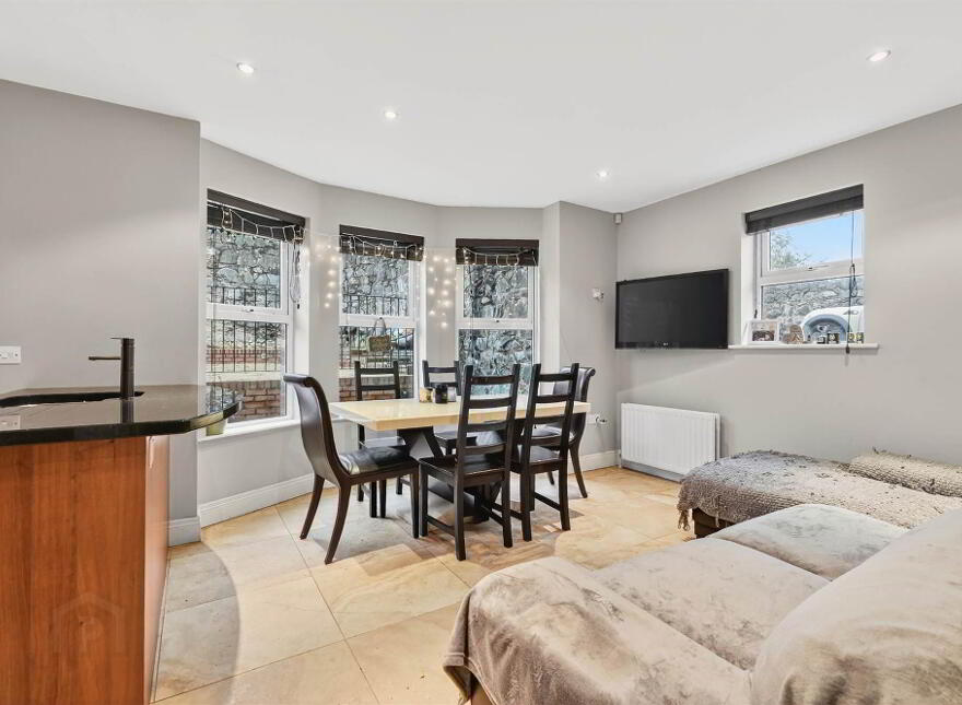 26 Demesne Gate, Holywood, BT18 9FR