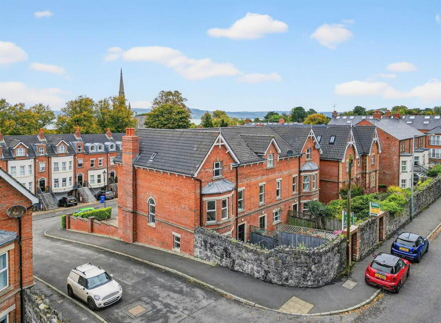 26 Demesne Gate, Holywood, BT18 9FR