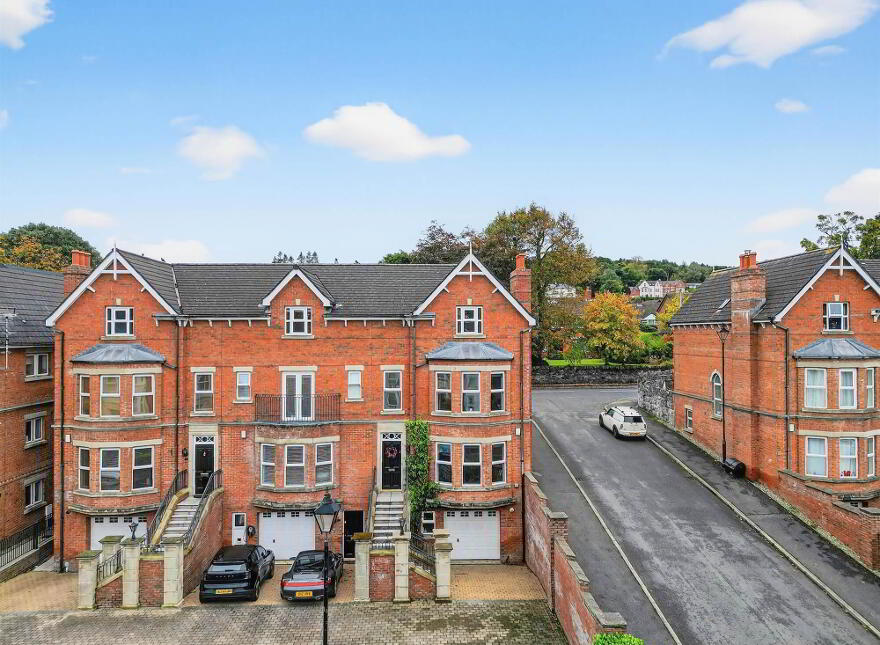 26 Demesne Gate, Holywood, BT18 9FR