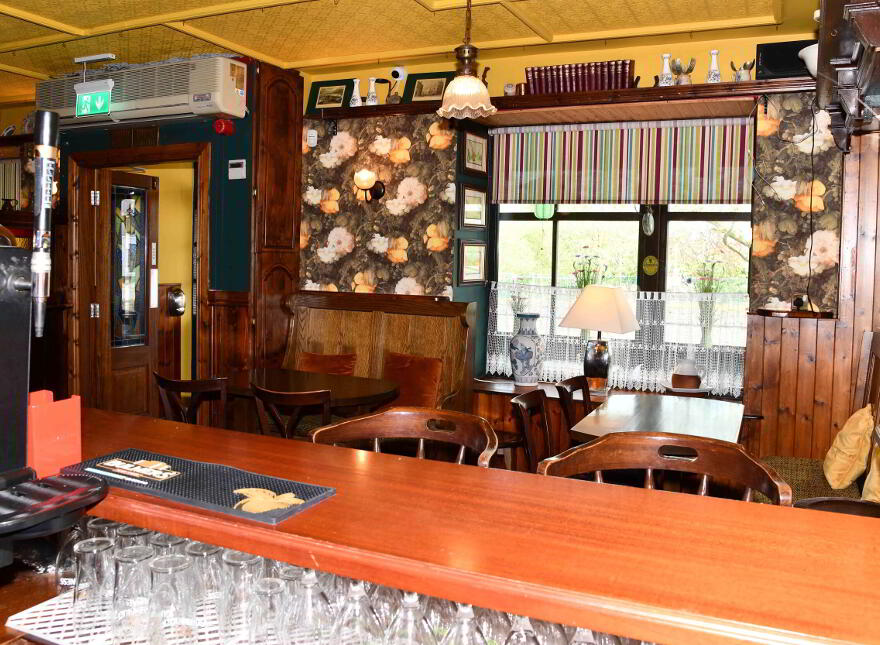 Finn's Bar & Restaurant, Milltown,Galway, H54Y038