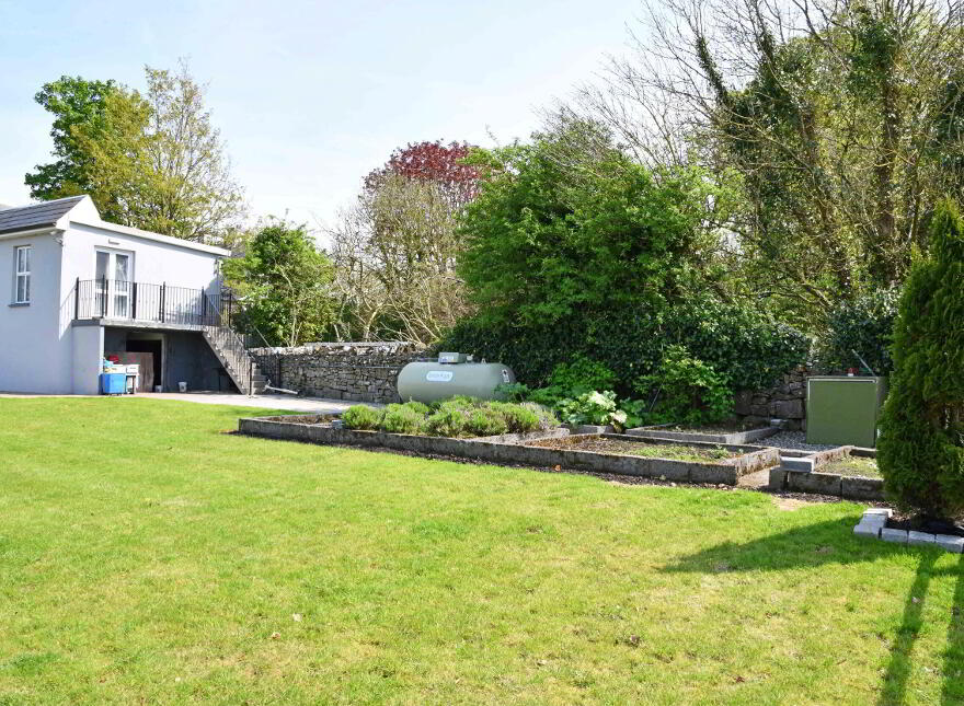 Finn's Bar & Restaurant, Milltown,Galway, H54Y038