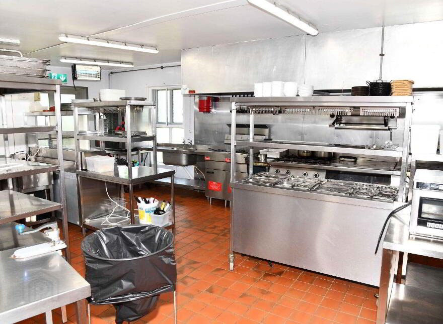 Finn's Bar Restaurant, Milltown, H54Y038