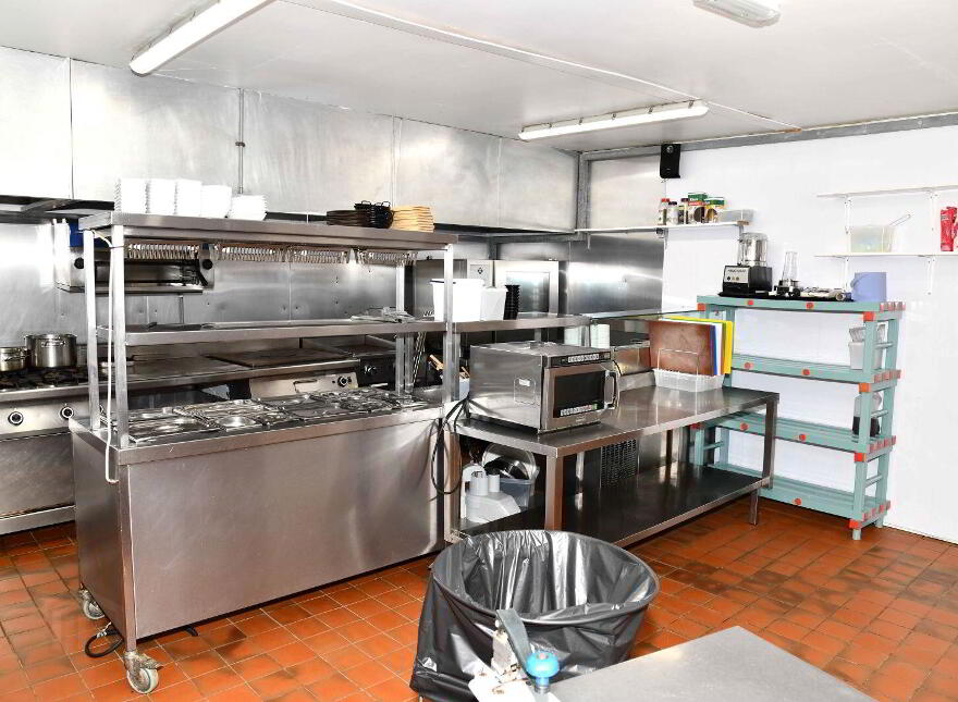 Finn's Bar Restaurant, Milltown, H54Y038