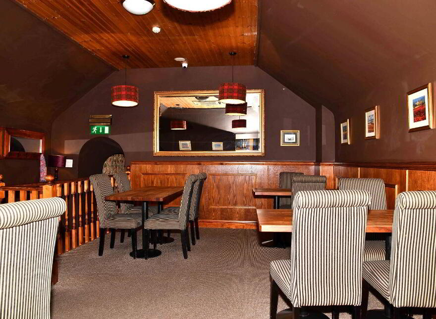 Finn's Bar Restaurant, Milltown, H54Y038