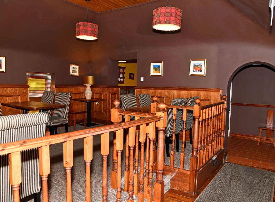 Finn's Bar Restaurant, Milltown, H54Y038