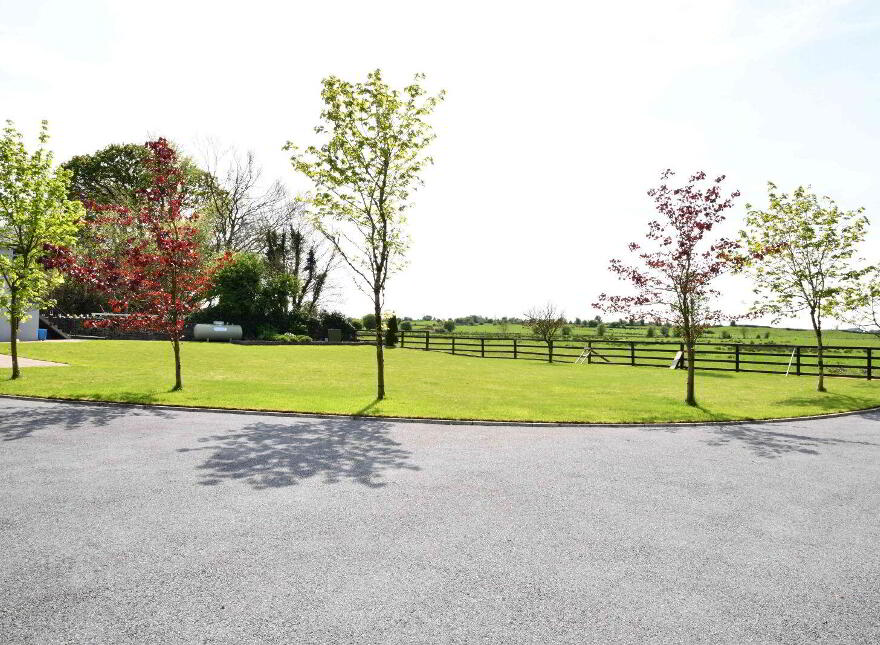 Finn's Bar Restaurant, Milltown, H54Y038
