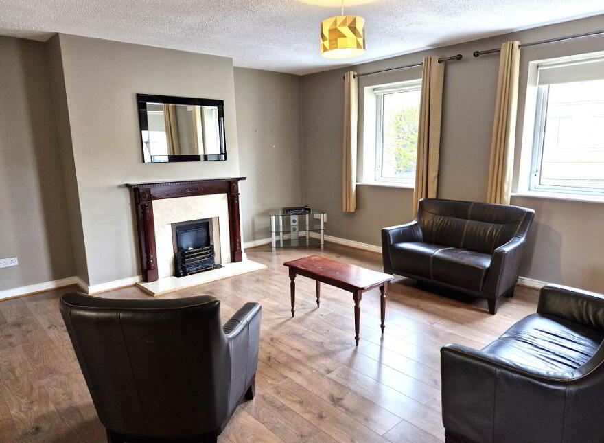 14 Shannon Weir, The Quay, Athlone, N37W658
