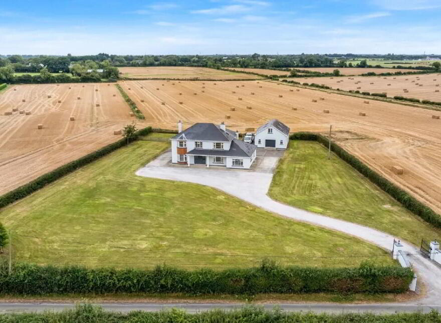 Fairyhouse Lodge, Mullinam Lane, Mullinam, Dublin, D15CP2V photo