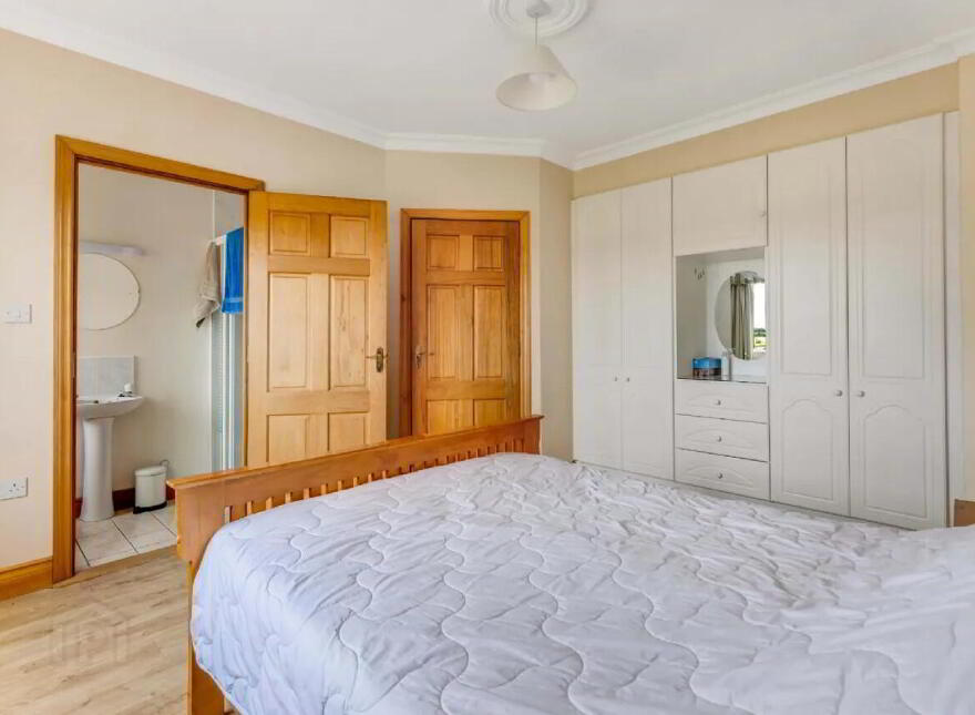 Fairyhouse Lodge, Mullinam Lane, Mullinam, Dublin, D15CP2V