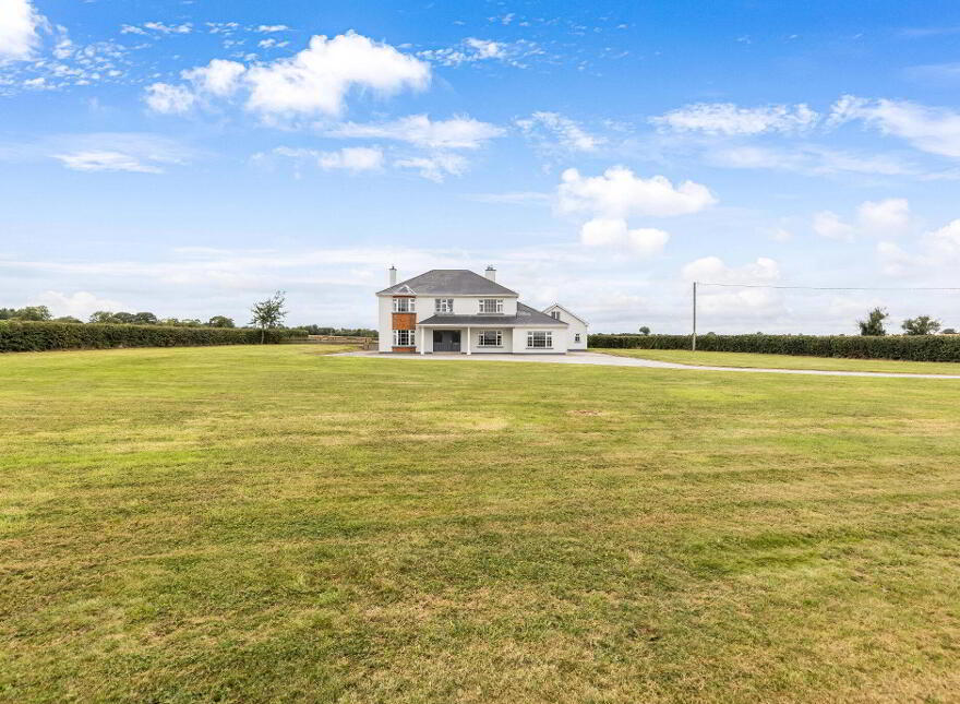 Fairyhouse Lodge, Mullinam Lane, Mullinam, Dublin 15, D15CP2V