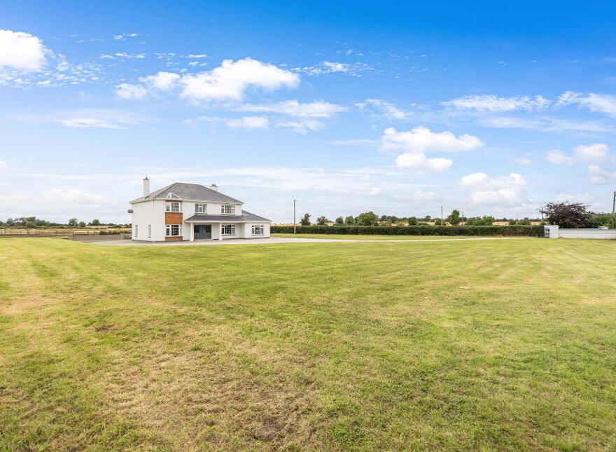 Fairyhouse Lodge, Mullinam Lane, Mullinam, Dublin 15, D15CP2V