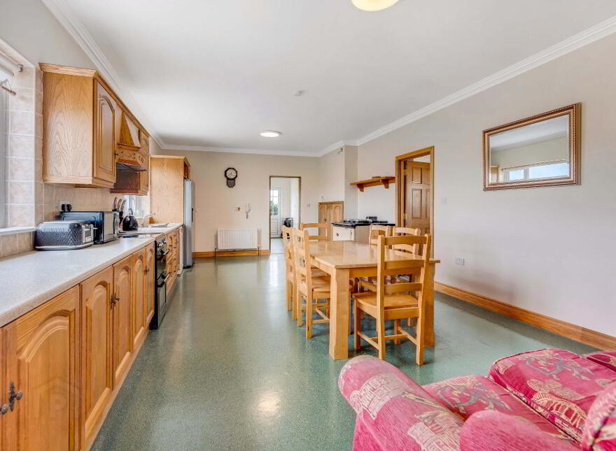 Fairyhouse Lodge, Mullinam Lane, Mullinam, Dublin 15, D15CP2V