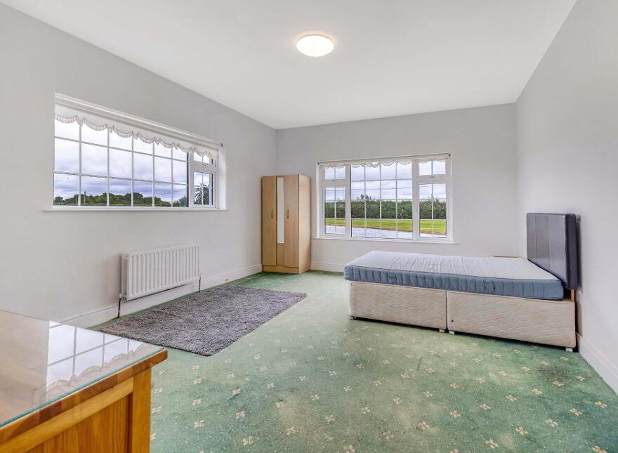 Fairyhouse Lodge, Mullinam Lane, Mullinam, Dublin 15, D15CP2V