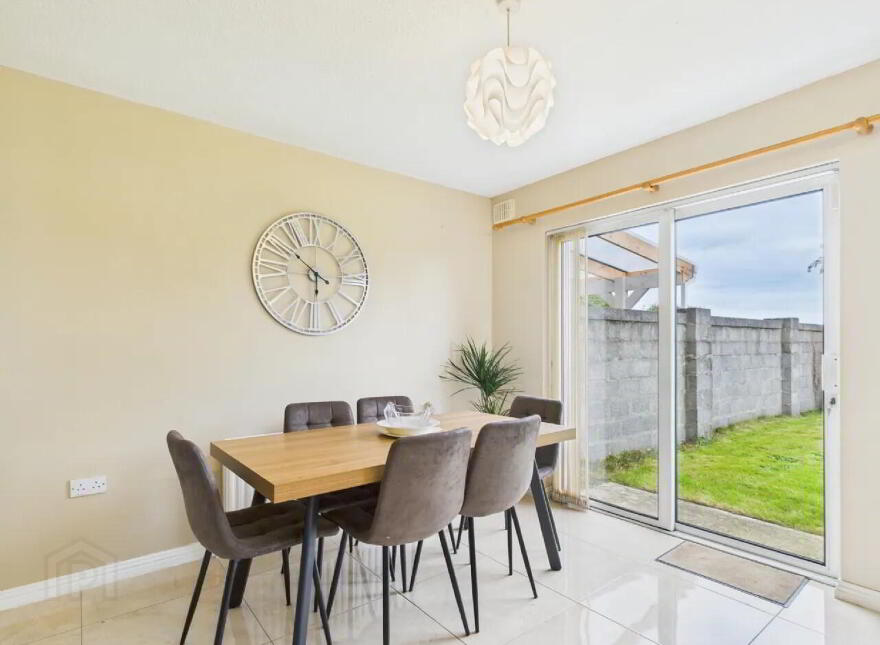 8 Aherlow, Heights, Tipperary Town, E34D342