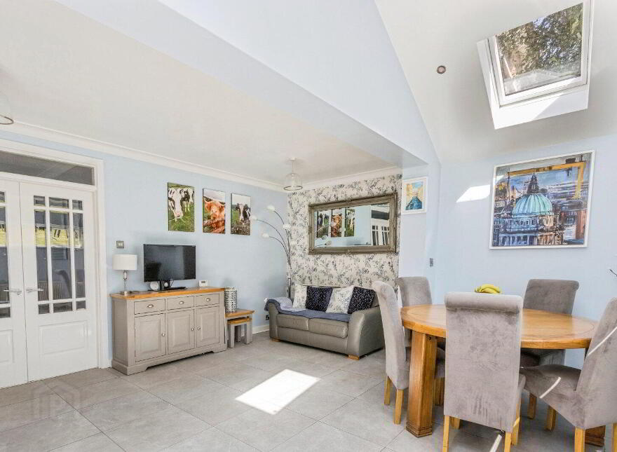 3 Brerton Crescent, Belfast, BT8 6QD