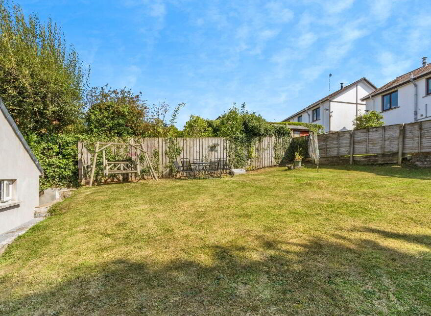 3 Brerton Crescent, Belfast, BT8 6QD