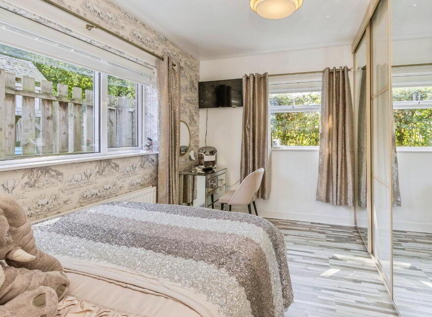 3 Brerton Crescent, Belfast, BT8 6QD