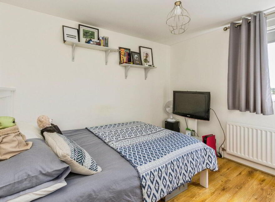 3 Brerton Crescent, Belfast, BT8 6QD