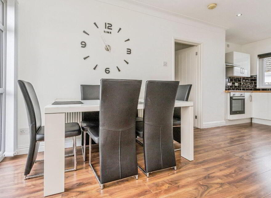 8 Lough Swilly Park, Carryduff, Belfast, BT8 8PJ