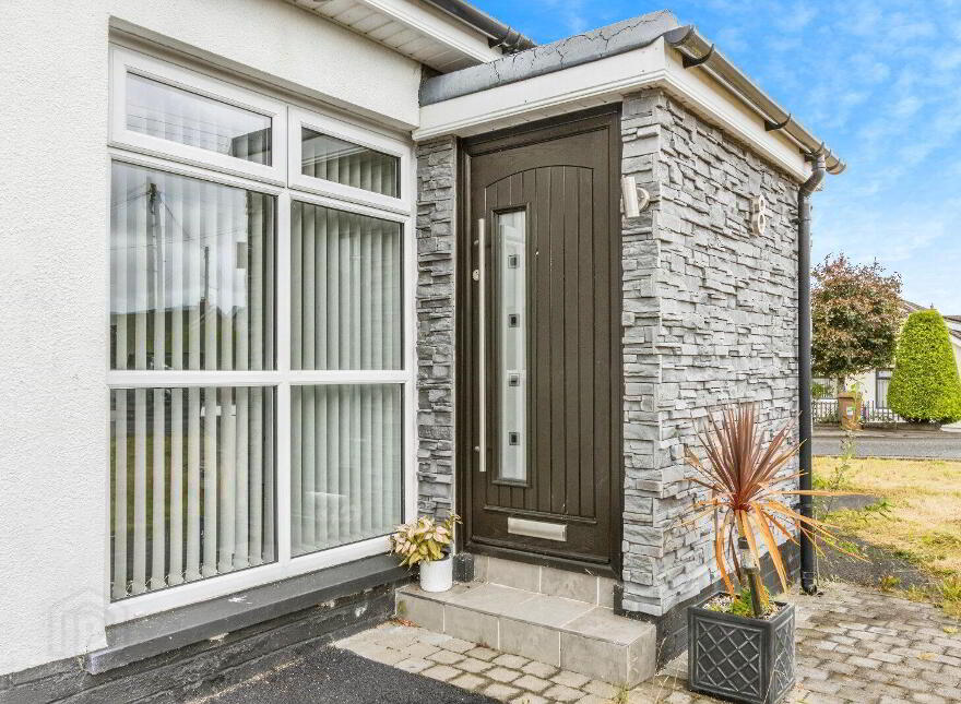 8 Lough Swilly Park, Carryduff, Belfast, BT8 8PJ