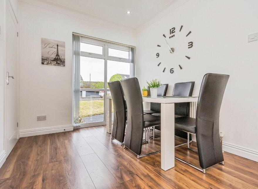8 Lough Swilly Park, Carryduff, Belfast, BT8 8PJ