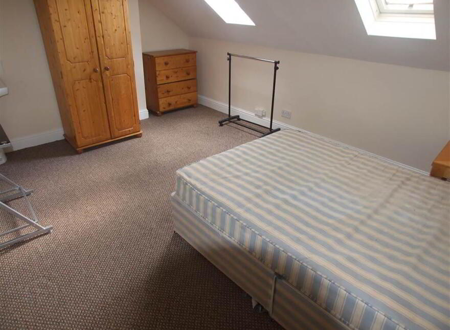 24 Stranmillis Gardens, Stranmillis, Belfast, BT9 5AS