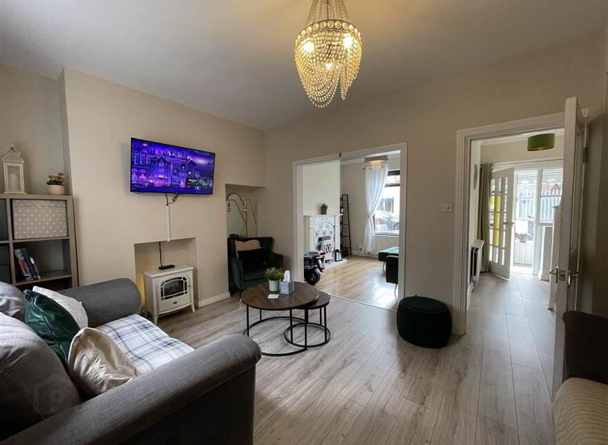 34 Fallswater Drive, Belfast, BT12 6AX