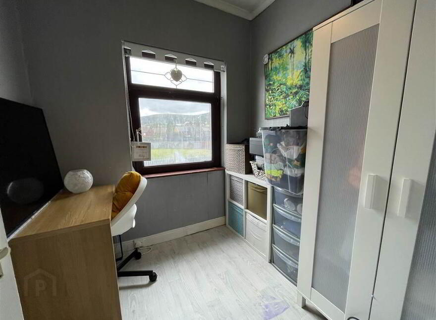 34 Fallswater Drive, Belfast, BT12 6AX