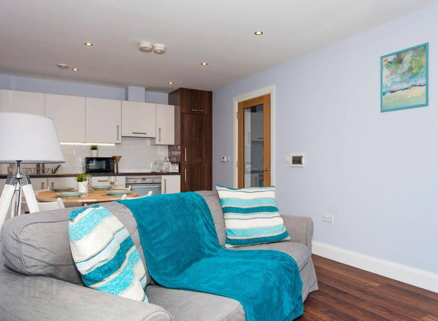 Apartment 2, 62 A Templemore Avenue, Albertbridge Road / Newtownards R...Belfast, BT5 4FT