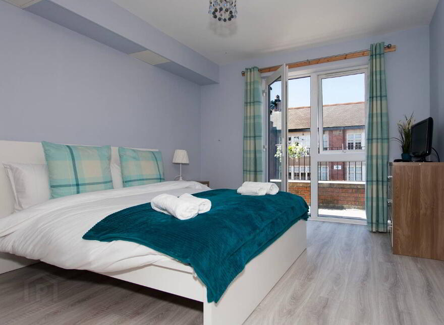Apartment 2, 62 A Templemore Avenue, Albertbridge Road / Newtownards R...Belfast, BT5 4FT