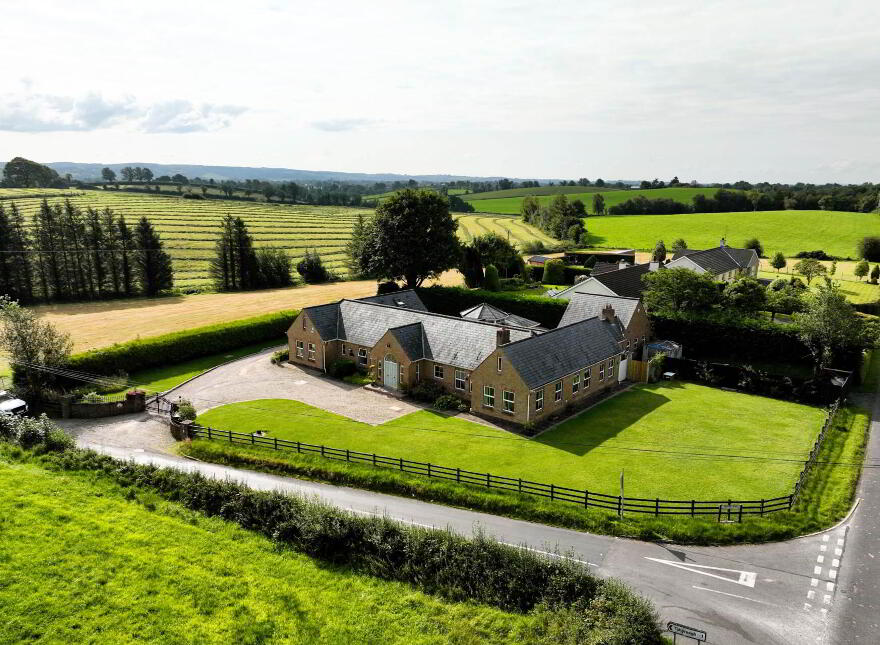 1 Trasna Road, Maguiresbridge, Enniskillen, BT94 4QE
