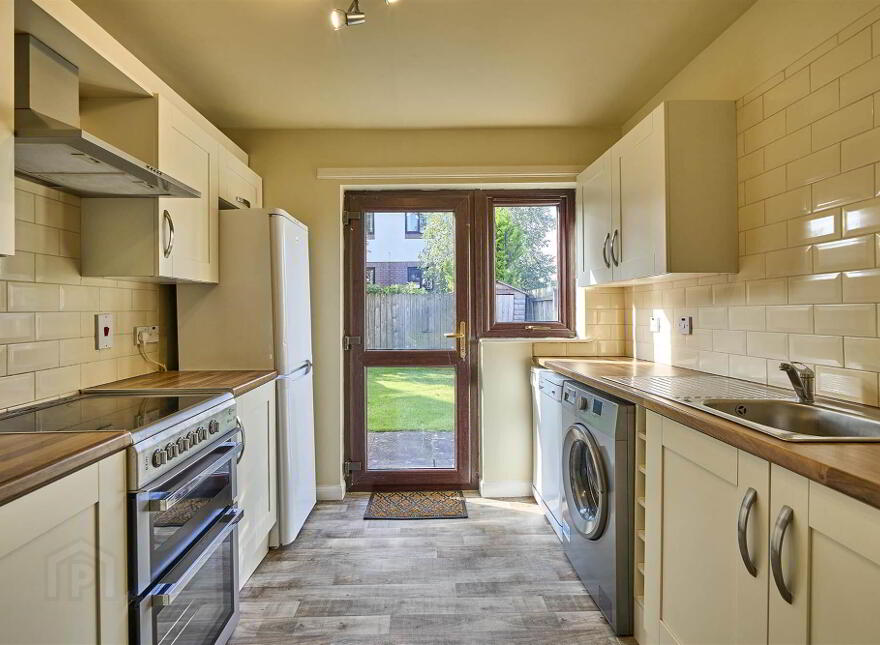 3 Thornhill Grove, Belfast, BT5 7BN