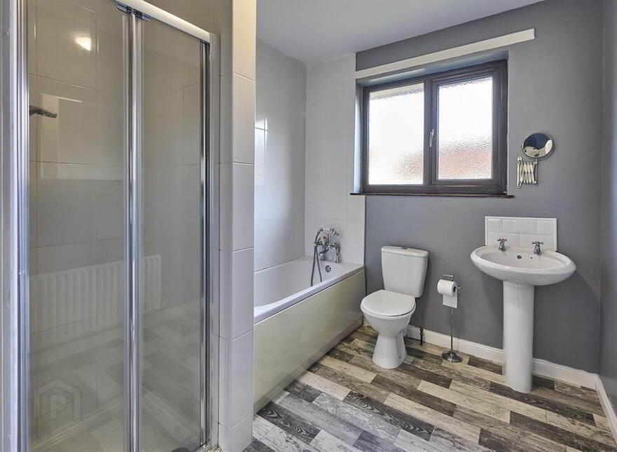 3 Thornhill Grove, Belfast, BT5 7BN
