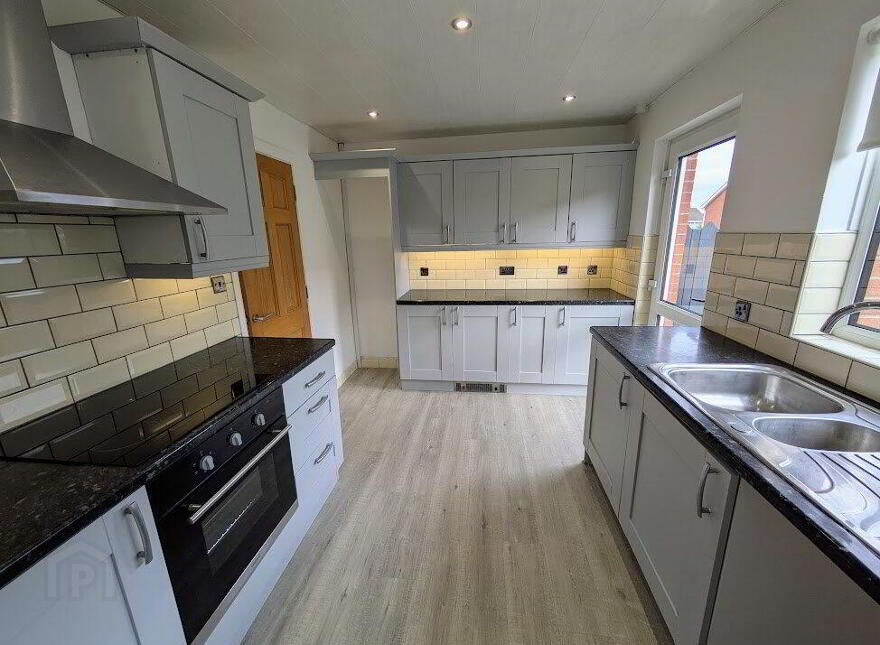 2 Cloverhill Grove, Bangor, BT19 6YA