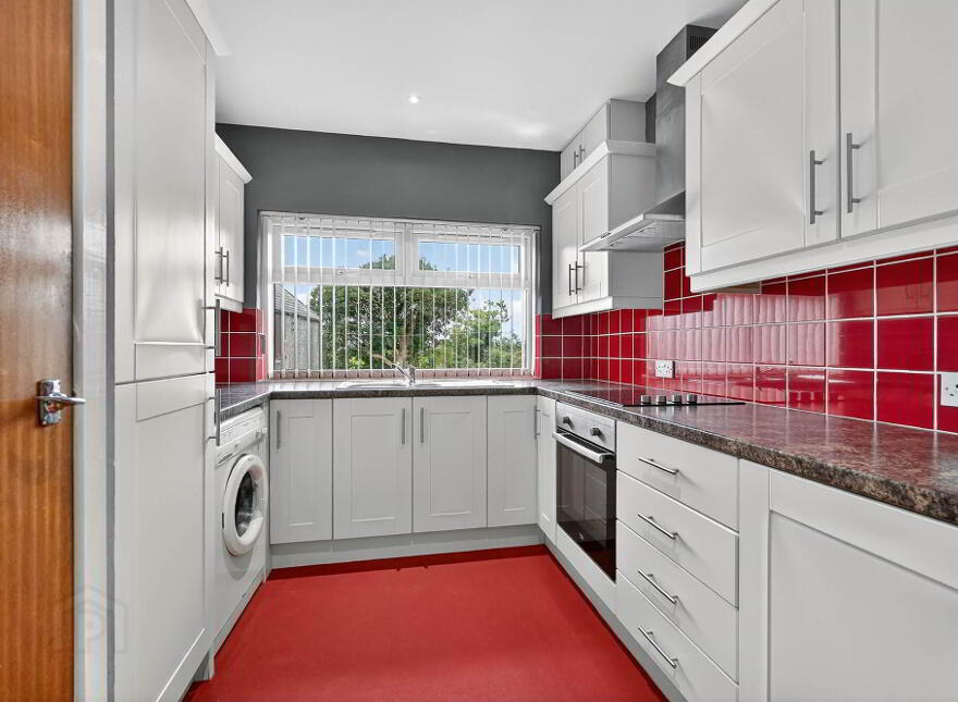 5 Howe Road, Dromore, BT25 1ET