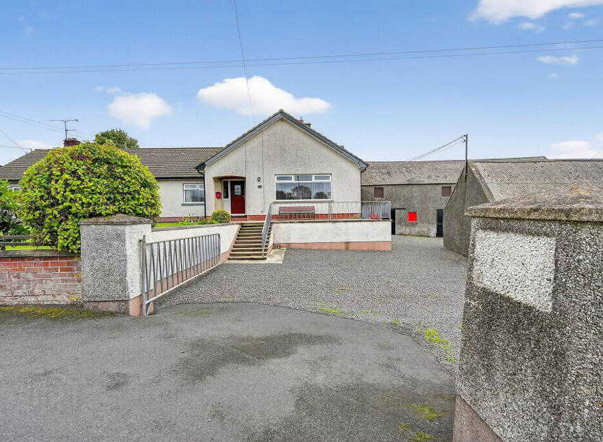 5 Howe Road, Dromore, BT25 1ET