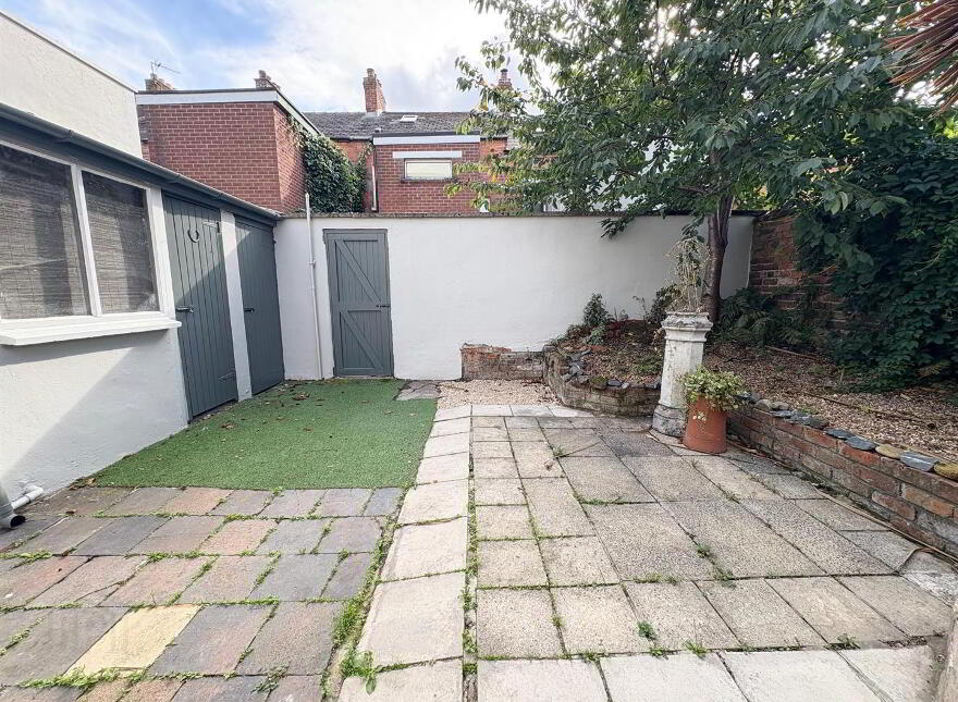 37 Downshire Road, Holywood, BT18 9LX
