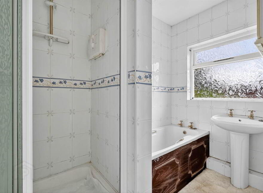 98 Marlborough Park Central, Belfast, BT9 6HP