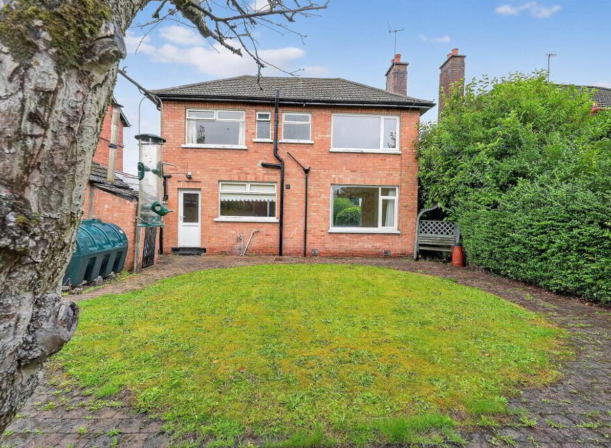 98 Marlborough Park Central, Belfast, BT9 6HP