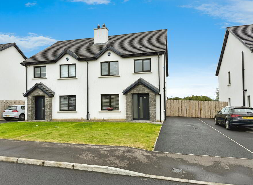 27 Lurgyroe Glen Ardboe, Dungannon, BT71 5FE photo