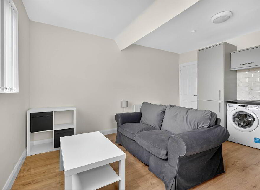 Apt 6, 9 Derryvolgie Avenue, Belfast, BT9 6FL