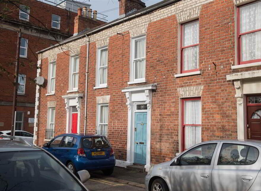 27 Malone Place, Belfast, BT12 5FD photo