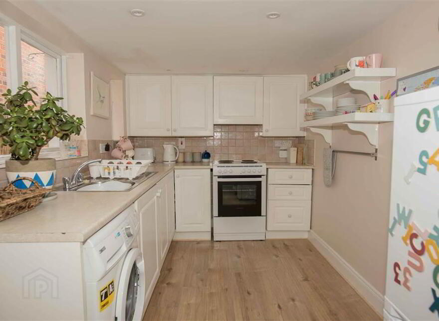 27 Malone Place, Belfast, BT12 5FD
