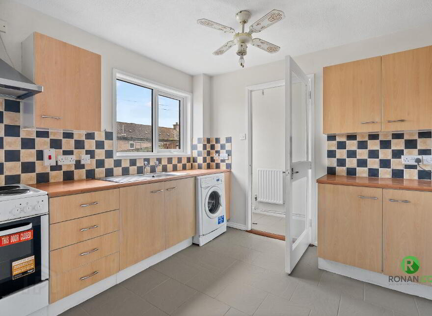 31 Ballycolman Estate, Strabane, BT82 9AQ