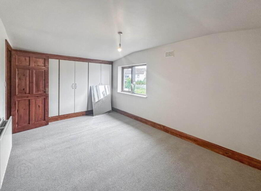 1 Clare Street, Nenagh, E45H296