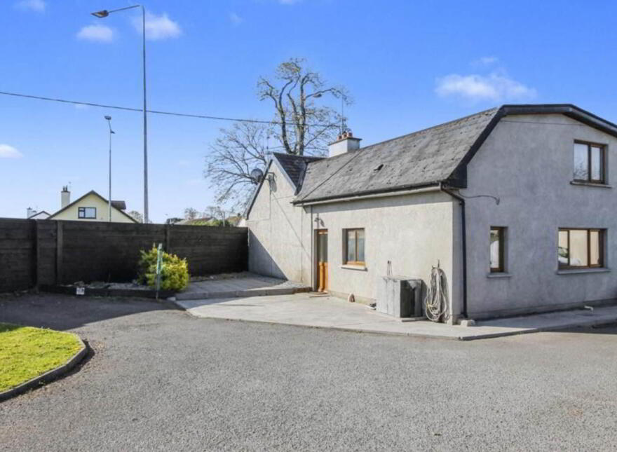 1 Clare Street, Nenagh, E45H296