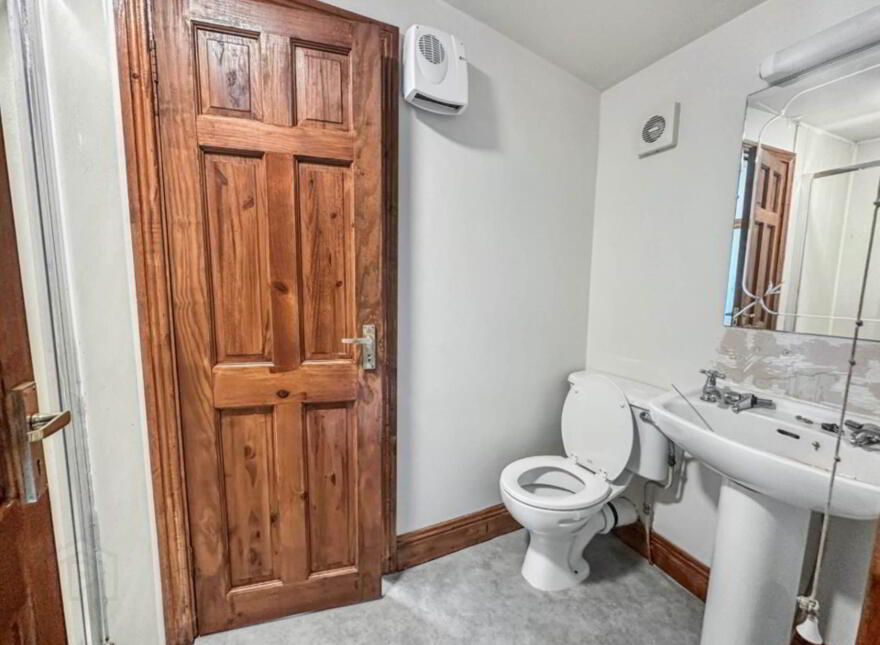 1 Clare Street, Nenagh, E45H296